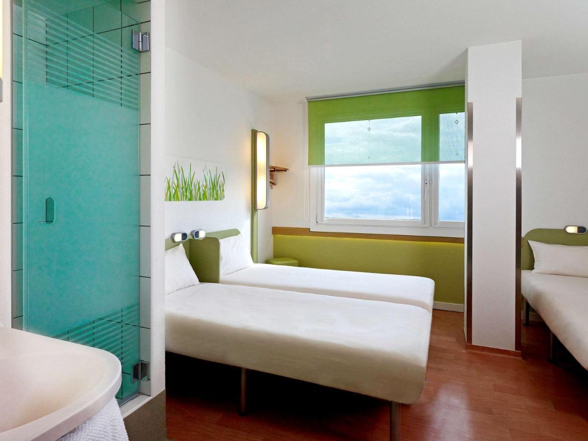 Ibis Budget West Station Hotell *