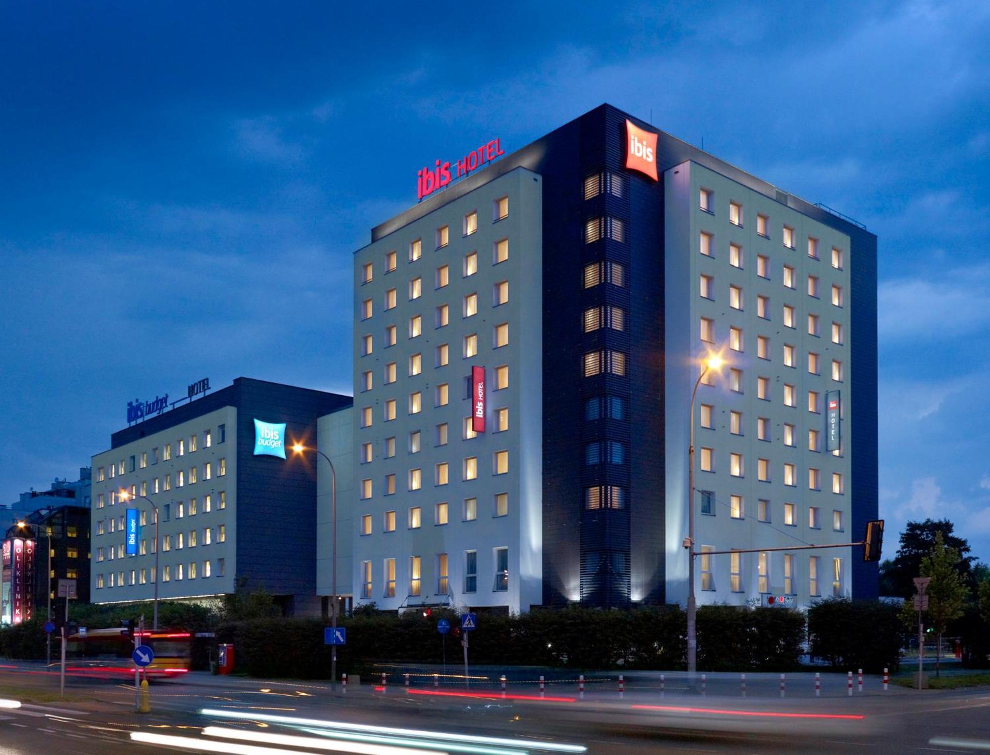 Ibis Budget West Station
